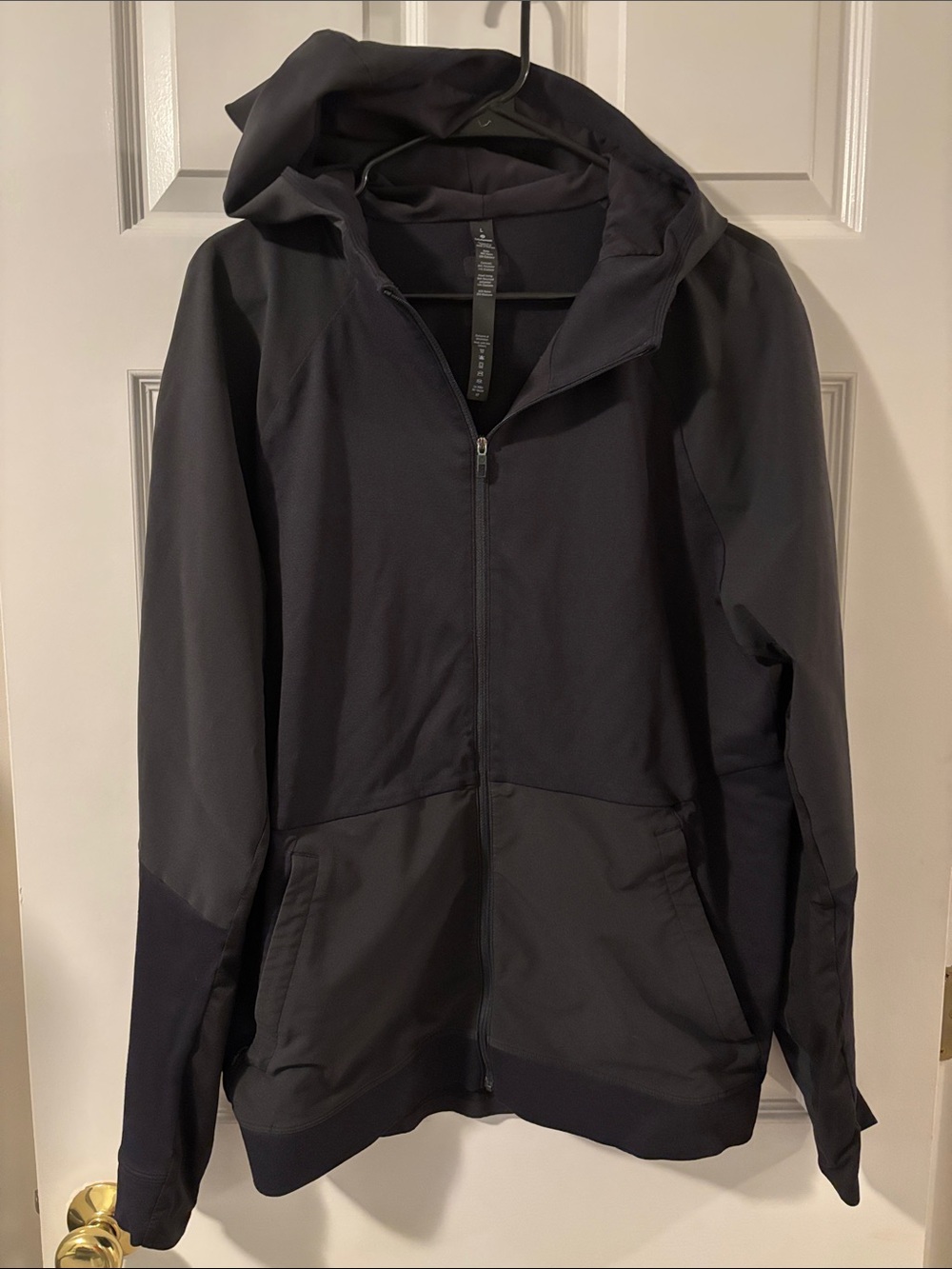 lululemon athletica Men's Black Hooded Full-Zip Windbreaker